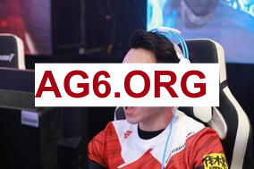 乌兹傻眼：咋认出我的，再看我直播？水友：你的声音耳熟能详了！